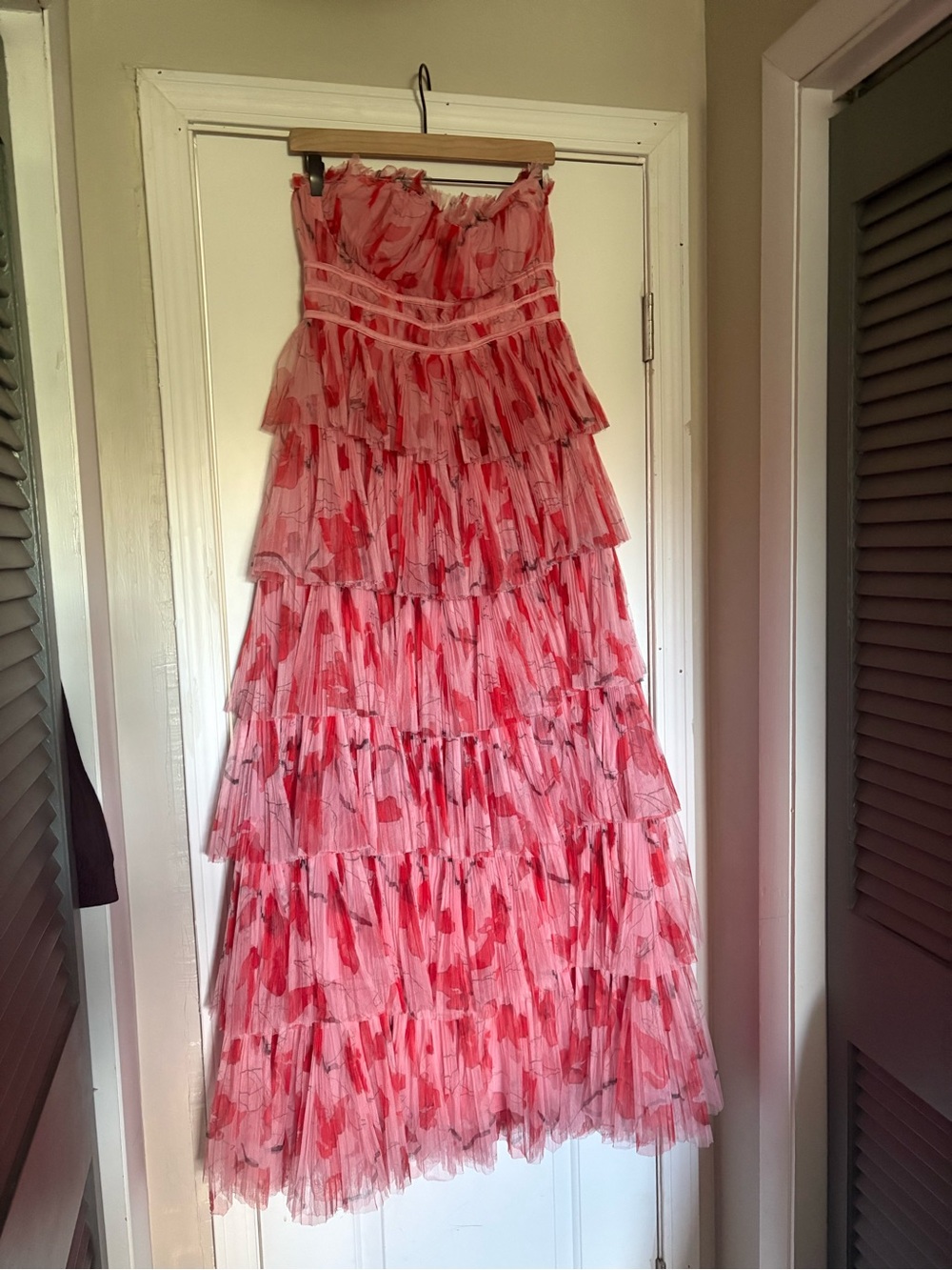 Hutch Monaco Romantic Brunch wedding Strapless Ruffle Tiered Plissé Gown 10 AB - Picture 5 of 11